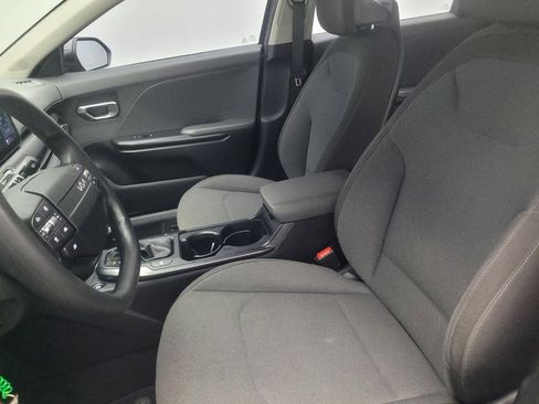 Used 2025 Kia K4 FWD image 17