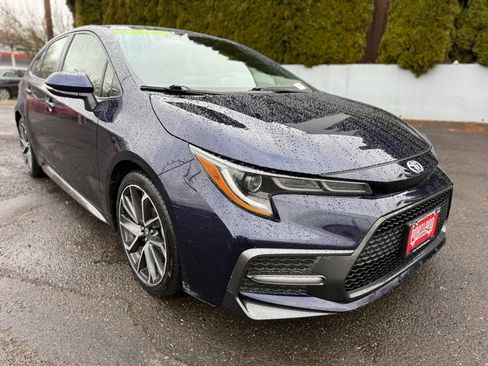 Used 2020 Toyota Corolla SE image 2