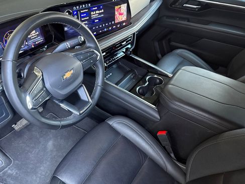 Used 2025 Chevrolet Tahoe LT AWD/4WD image 9