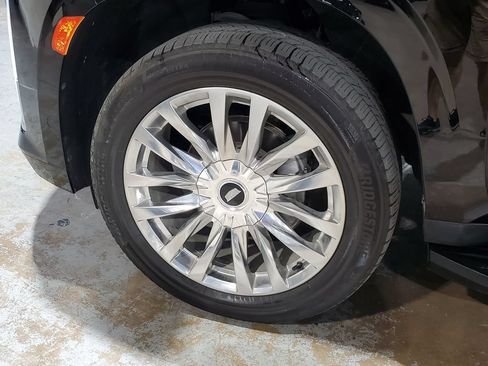Used 2022 Cadillac Escalade ESV Premium Luxury AWD/4WD image 43
