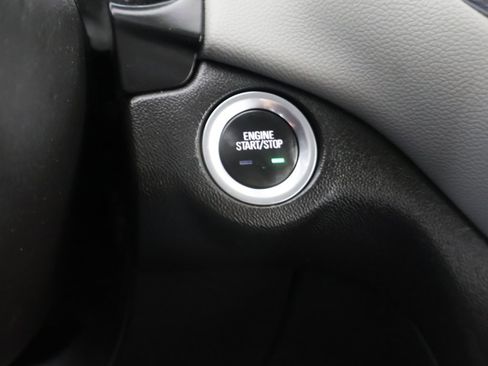 Used 2022 Chevrolet Equinox LS w/ LS Convenience Package image 32