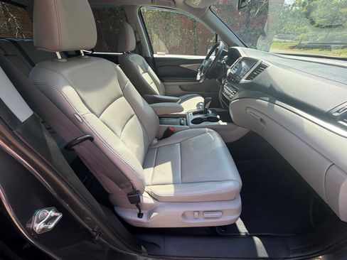 Used 2019 Honda Ridgeline RTL-T image 12