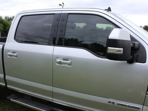 Used 2019 Ford F250 Lariat w/ Lariat Ultimate Package AWD/4WD image 6