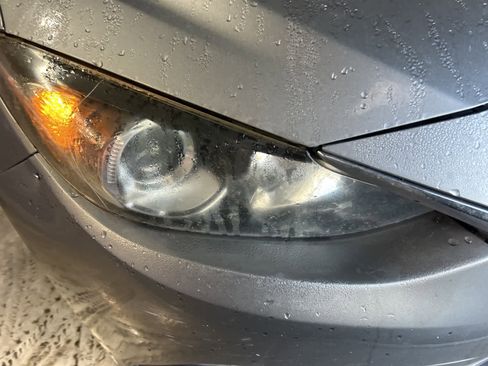 Used 2015 MAZDA MAZDA3 i Touring image 4