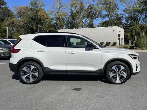 New 2026 Volvo XC40 B5 Plus w/ Protection Package Premier image 29
