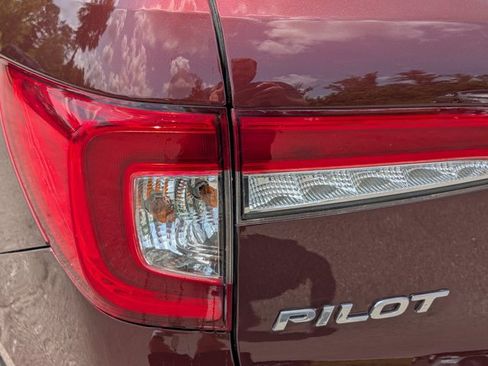 Used 2020 Honda Pilot Touring image 12