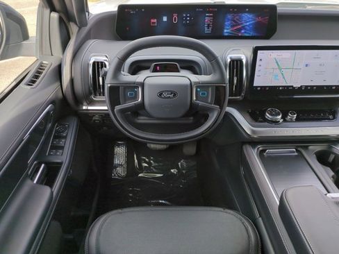 New 2025 Ford Expedition Platinum w/ Stealth Performance Package image 16