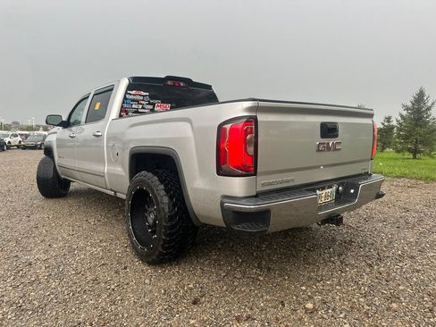 Used 2018 GMC Sierra 1500 SLT w/ SLT Premium Package AWD/4WD image 9