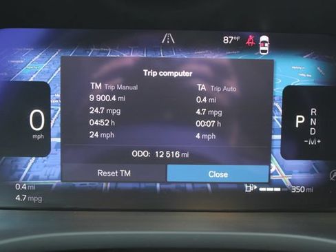 Used 2025 Volvo XC60 B5 Plus AWD/4WD image 15
