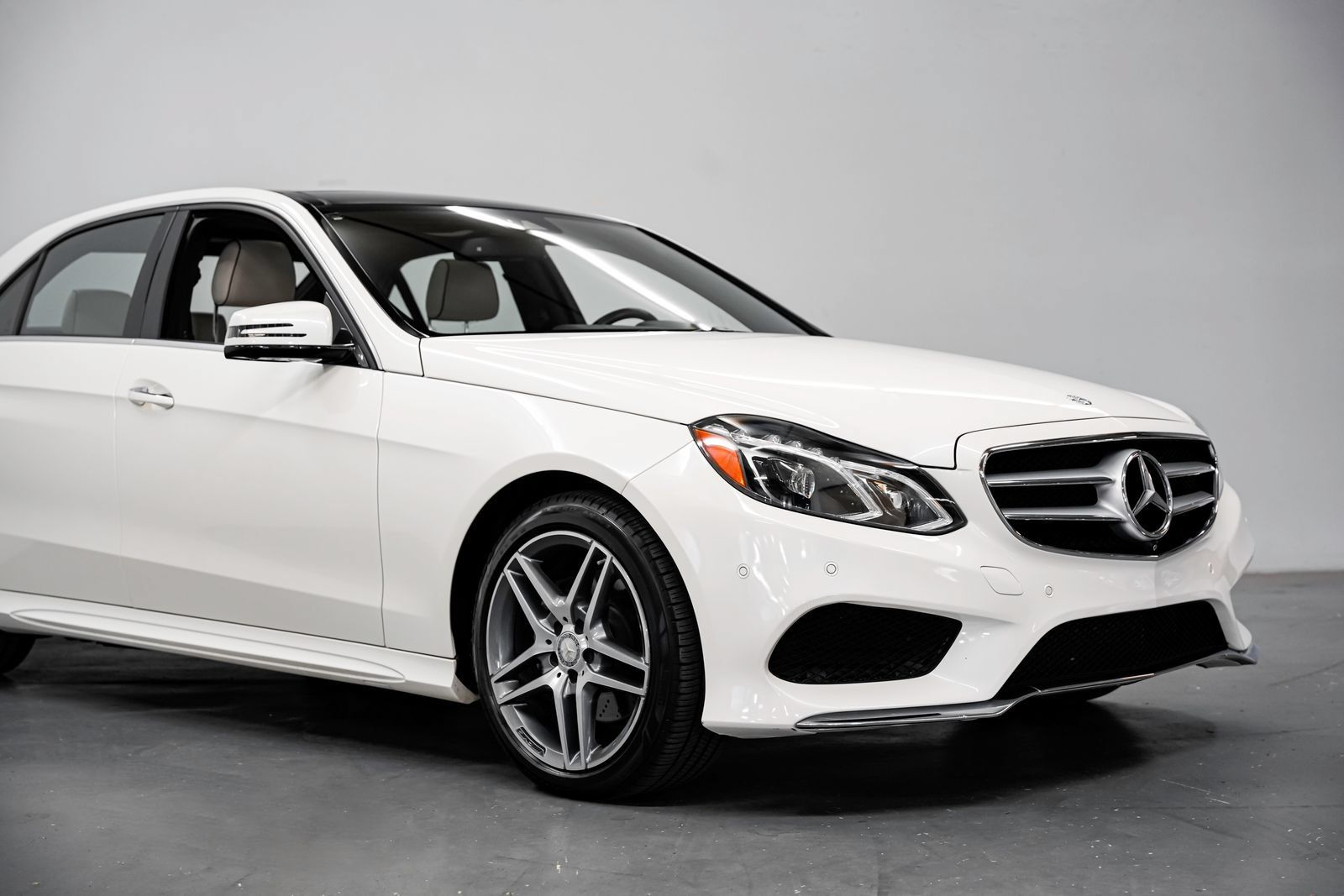 Used 2015 Mercedes-Benz E 400 Sedan image 45