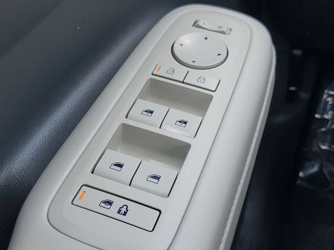 Used 2025 Hyundai Santa Fe SEL FWD image 20