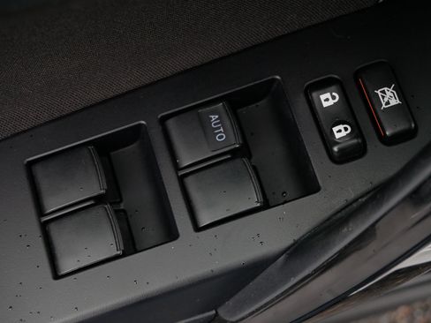 Used 2017 Toyota Corolla iM image 19