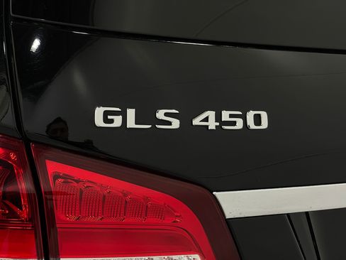 Used 2018 Mercedes-Benz GLS 450 4MATIC image 42