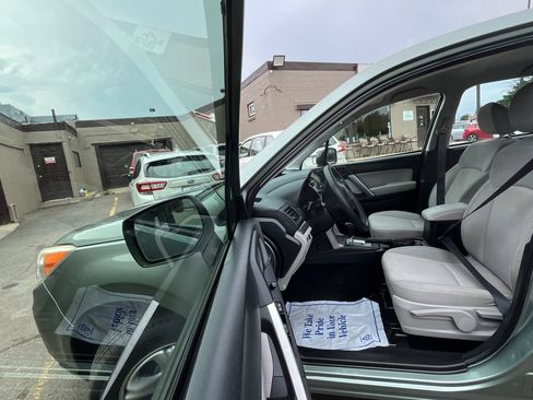 Used 2015 Subaru Forester 2.5i AWD/4WD image 17