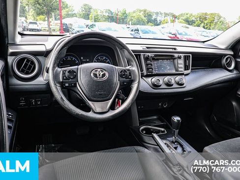 Used 2017 Toyota RAV4 LE w/ Carpet Mat Package AWD/4WD image 28