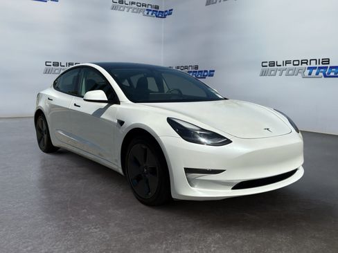 Used 2023 Tesla Model 3 Standard Range RWD image 3