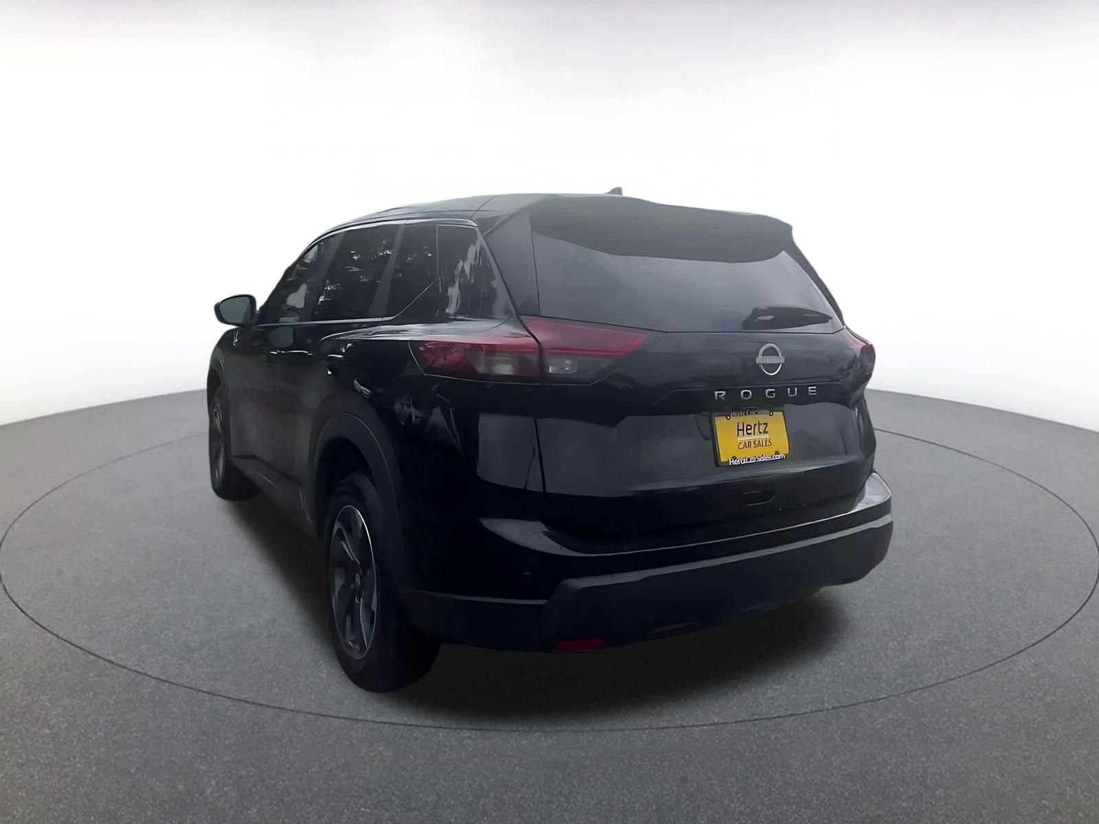 Used 2025 Nissan Rogue SV FWD image 10