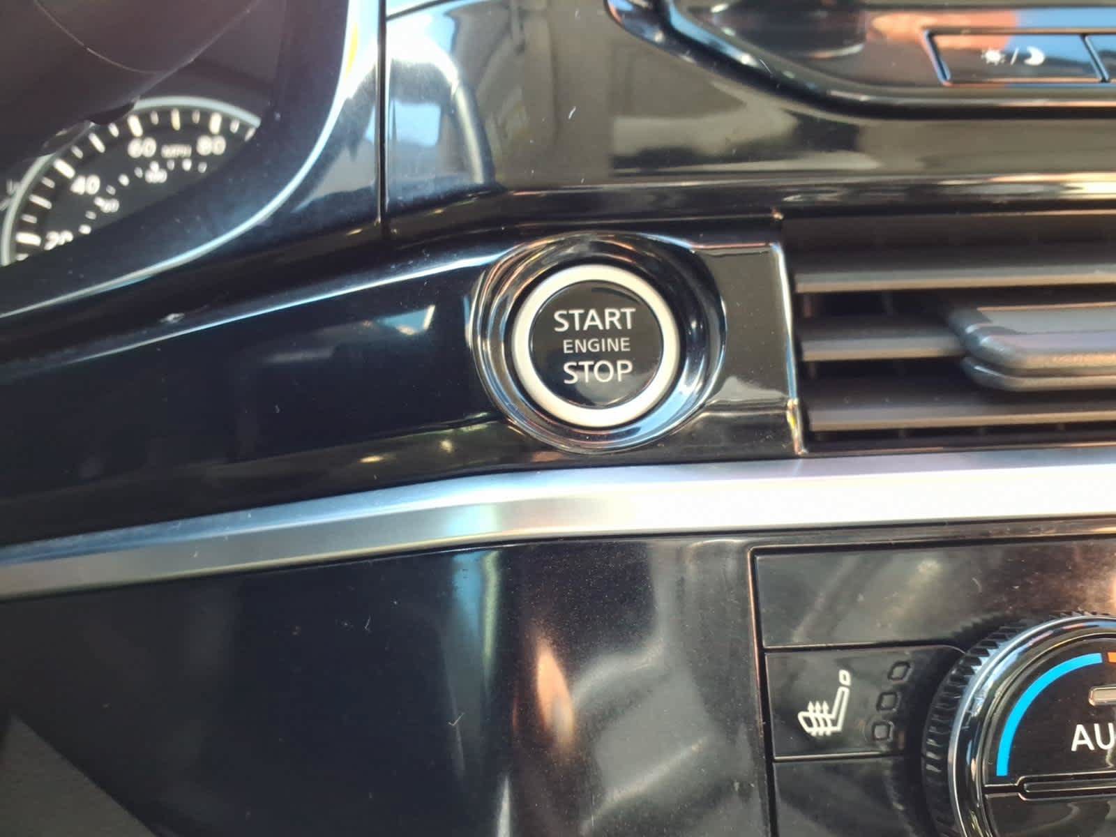 Used 2023 Nissan Pathfinder SL AWD/4WD image 21