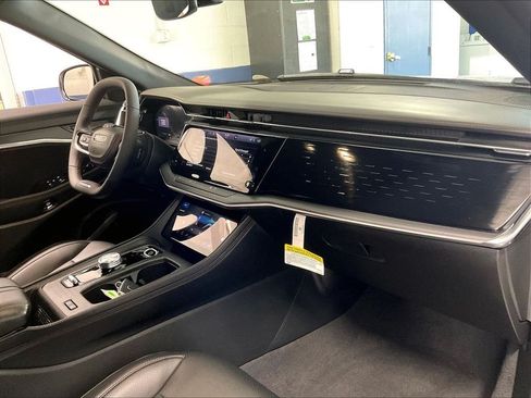 Used 2025 Jeep Wagoneer S Limited AWD/4WD image 14