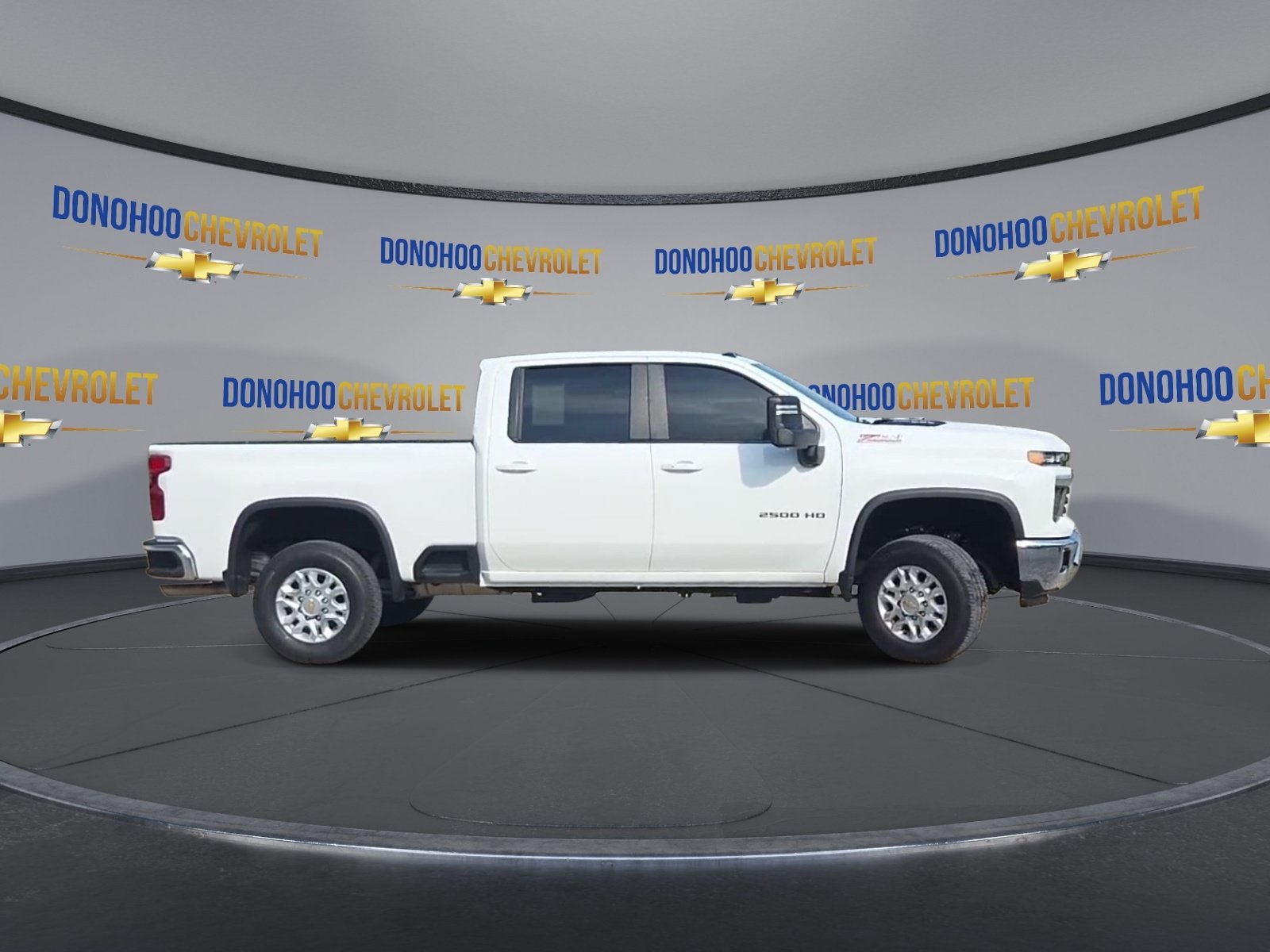 Used 2025 Chevrolet Silverado 2500 LT AWD/4WD image 5