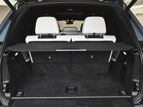 Used 2023 BMW X7 xDrive40i w/ Executive Package image 48