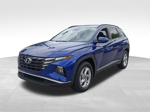 Used 2023 Hyundai Tucson SEL w/ Winter Package AWD/4WD image 3