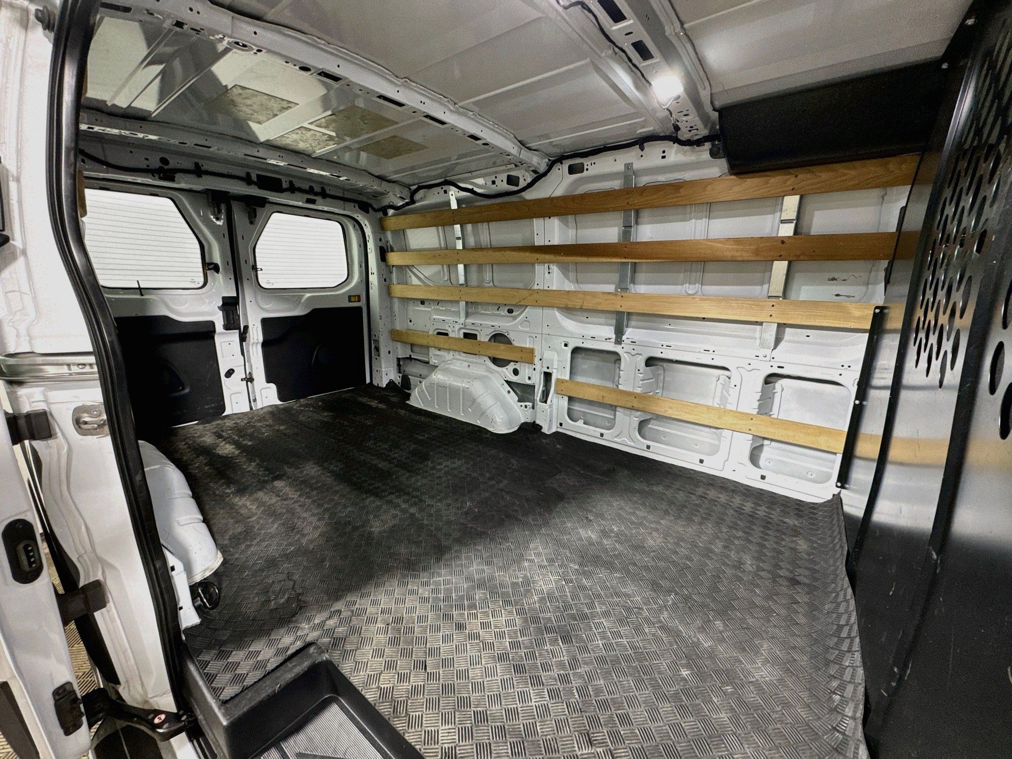 Used 2025 Ford Transit 250 Low Roof w/ Exterior Upgrade Package RWD image 23