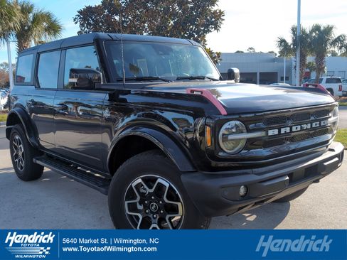 Used 2024 Ford Bronco Outer Banks image 1