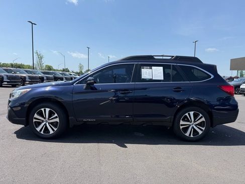 Used 2018 Subaru Outback 2.5i Limited AWD/4WD image 9