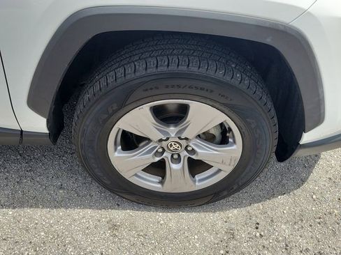 Used 2024 Toyota RAV4 XLE FWD image 7