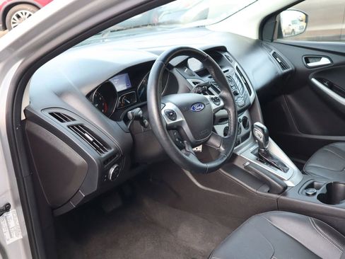 Used 2014 Ford Focus SE w/ Equipment Group 201A image 8