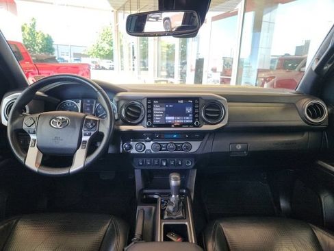 Certified 2020 Toyota Tacoma Limited AWD/4WD image 19