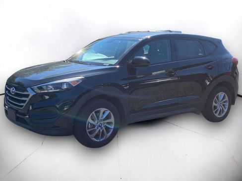 Used 2018 Hyundai Tucson SE AWD/4WD image 2