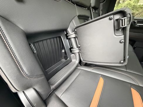 Used 2024 GMC Sierra 1500 AT4 w/ Technology Package image 16