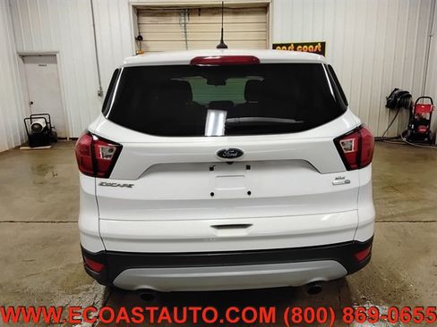 Used 2019 Ford Escape SE image 8