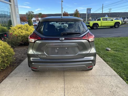 New 2025 Nissan Kicks S image 4