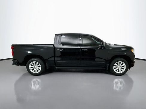 Used 2023 Chevrolet Silverado 1500 High Country AWD/4WD image 9