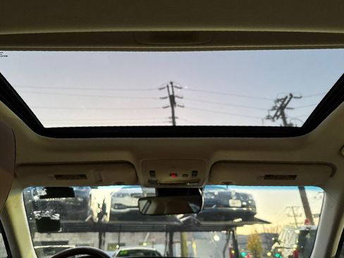 Used 2018 Lexus ES 350 w/ Navigation System Package image 29