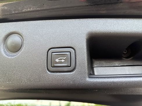 Certified 2024 Chevrolet Equinox Premier AWD/4WD image 35