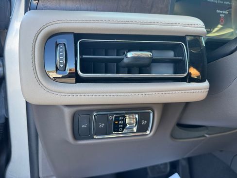 Used 2022 Lincoln Aviator Reserve image 29