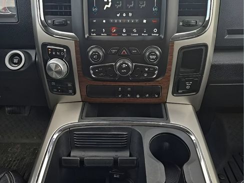 Used 2018 RAM 1500 Laramie w/ Convenience Group AWD/4WD image 20