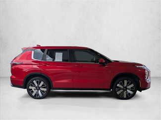Used 2025 Mitsubishi Outlander SE FWD video 4