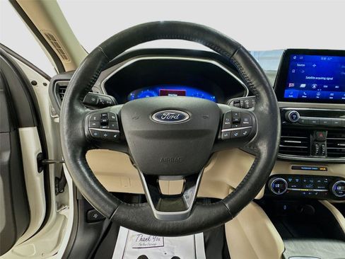 Used 2020 Ford Escape Titanium AWD/4WD image 11