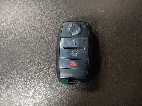 Used 2019 Kia Sorento SX w/ SX Touring Package image 32