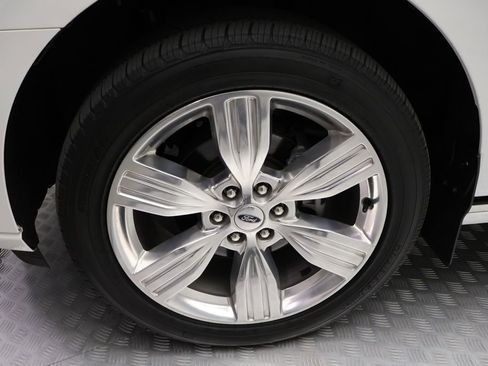 Used 2023 Ford Expedition Max Platinum image 4