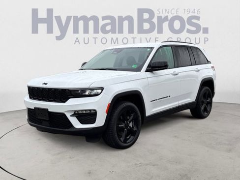 Used 2024 Jeep Grand Cherokee Limited w/ Black Appearance Package image 7