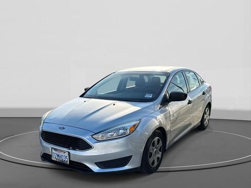 Used 2015 Ford Focus S image 1