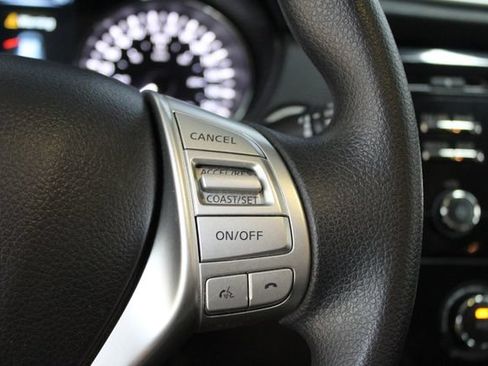 Used 2015 Nissan Rogue SV AWD/4WD image 15