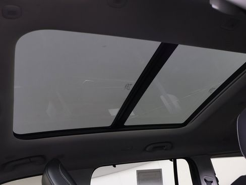 Used 2023 Jeep Grand Cherokee L Limited w/ Luxury Tech Group II image 25