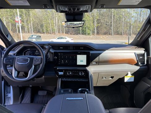 New 2026 GMC Sierra 2500 Denali w/ Denali Reserve Package image 3
